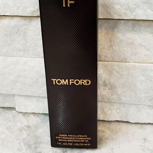 Tom Ford Shade and Illuminate Soft Radiance Foundation